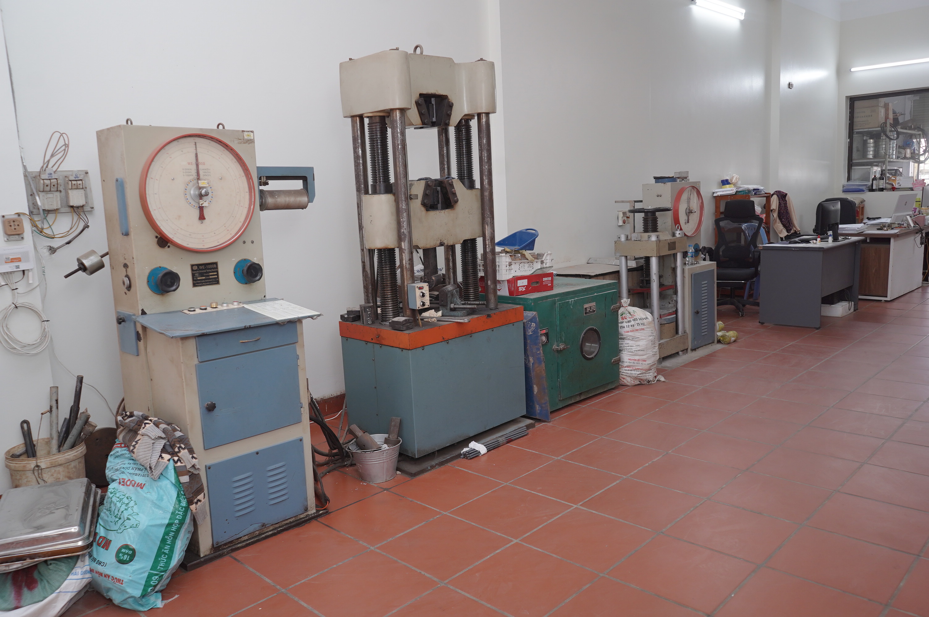 Hộp mẫu đất đã phân loại